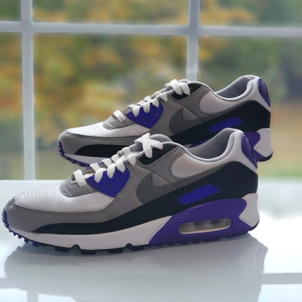 Size 10 Men- Nike Air Max 90